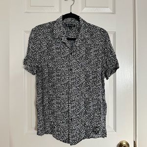 NWOT international concepts INC animal print button up